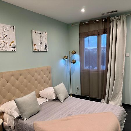 L'Oliveras Pezens Ngoại thất bức ảnh