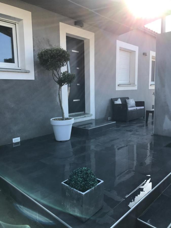 L'Oliveras Pezens Ngoại thất bức ảnh