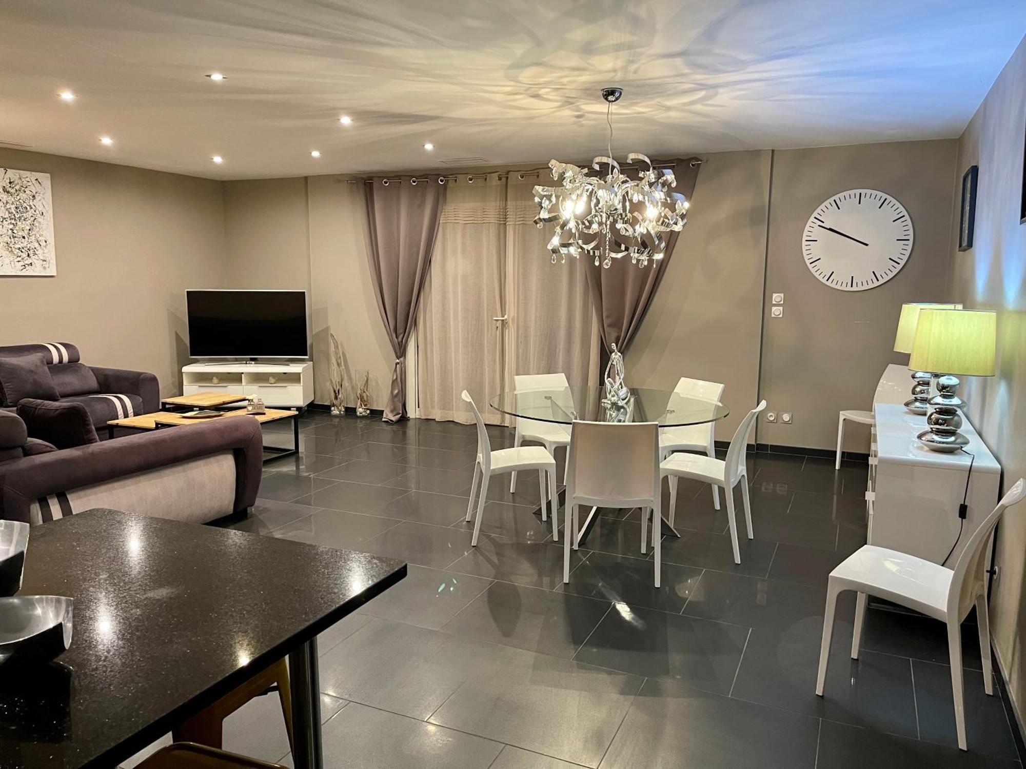 L'Oliveras Pezens Ngoại thất bức ảnh